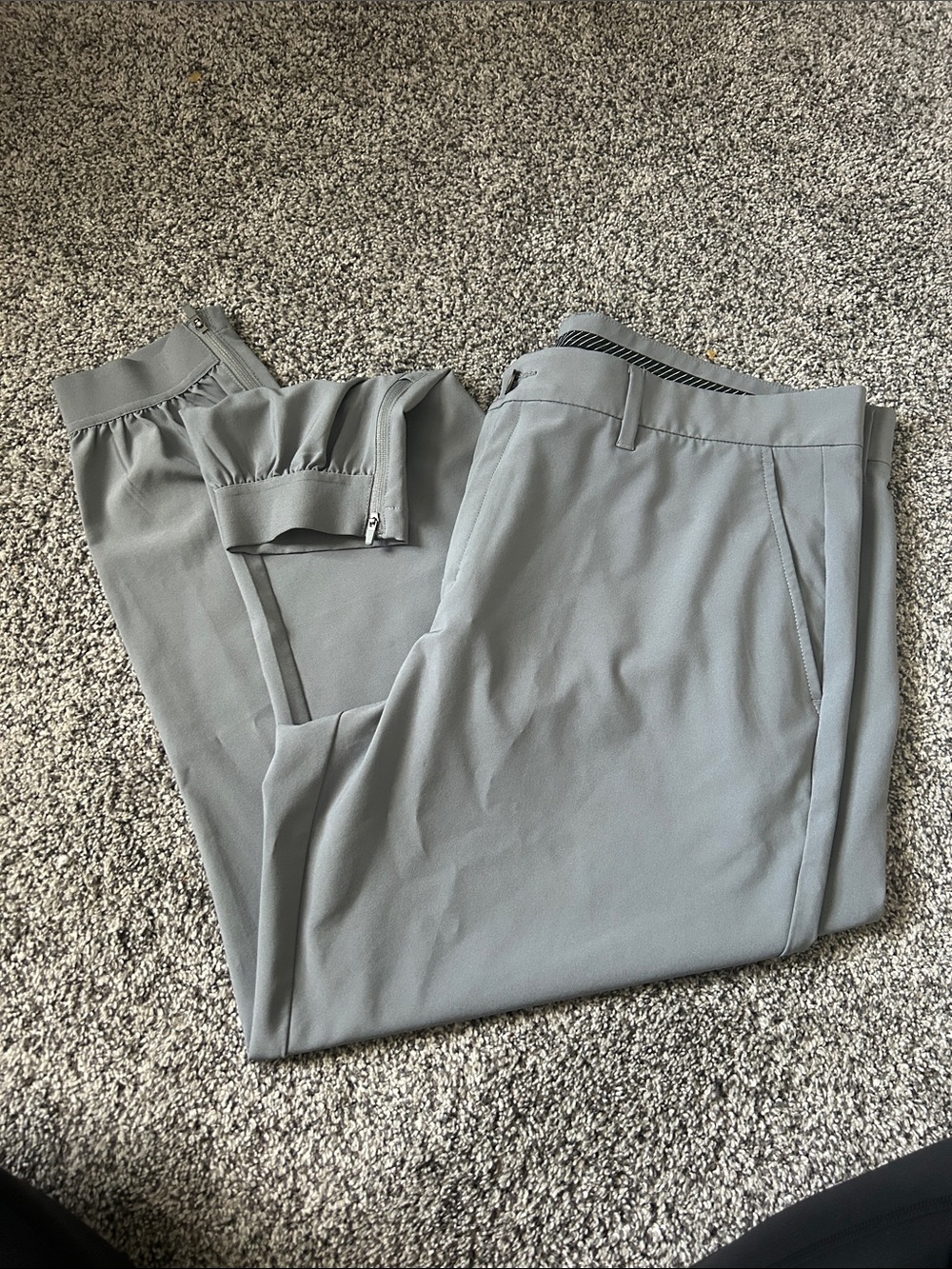 Men's golf joggers NWOT